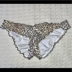 Victoria Secret frilly bottoms
